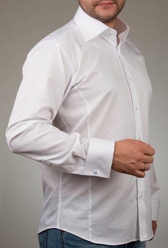 С чем сочетать белую рубашку мужчине?