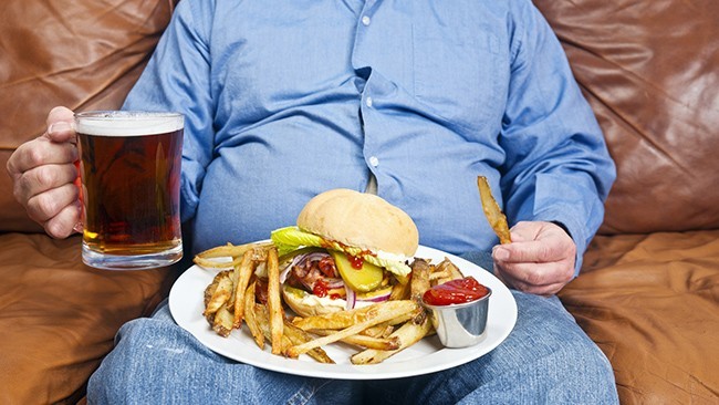 Возможно ли «растянуть» желудок перееданием? И нужно ли есть мало, чтобы желудок «стянулся»?