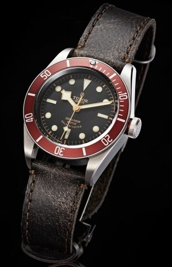 TUDOR Heritage Black Bay: мужские часы с характером (видео от спонсора)