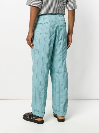 Мужские брюки в полоску: с чем носить