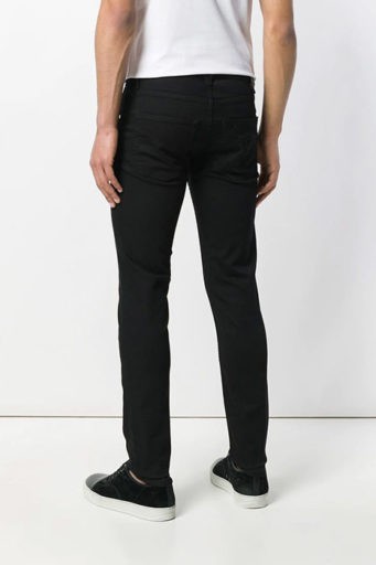 Черные мужские джинсы: лучшие модели сезона