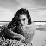 Пышная красотка Эшли Грэм в пляжной фотосессии
