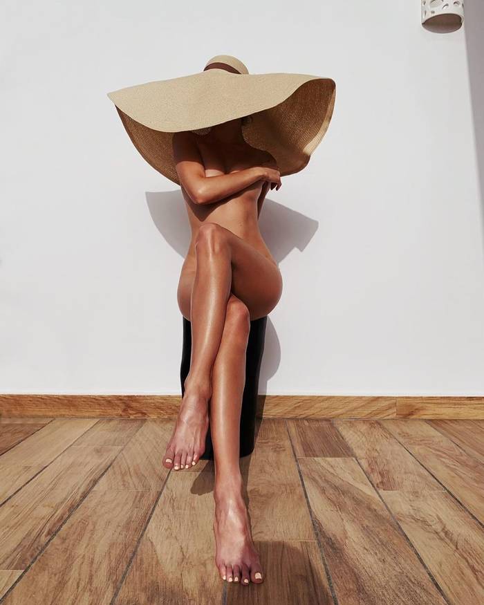 Полностью голая: Российская актриса показала обнаженное тело