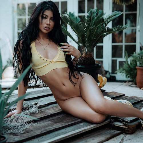 Красотка дня: 28-летняя порнозвезда Вероника Родригес