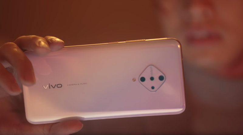
   			За предзаказ Vivo V17 дают еще один смартфон   		