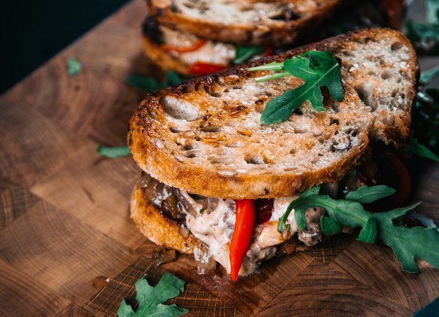 
                        
                            
                                Бутерброды: 10 простых рецептов, которые удивят даже гурмана
                            
                        
                        