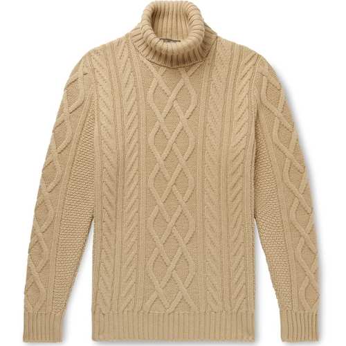 Вязаные свитеры: 9 лучших вариантов для зимы 2020