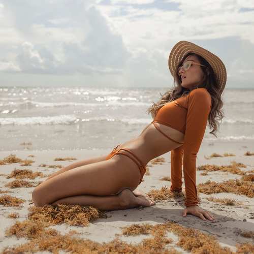 Красотка дня: горячая бразильская бикини-модель Присцилла Рикарт