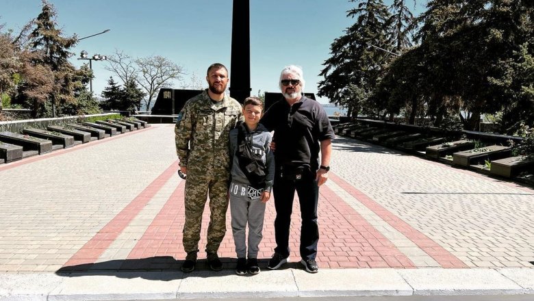 «Спасибо деду за Победу!» Украинец Ломаченко поздравил подписчиков с 9 Мая