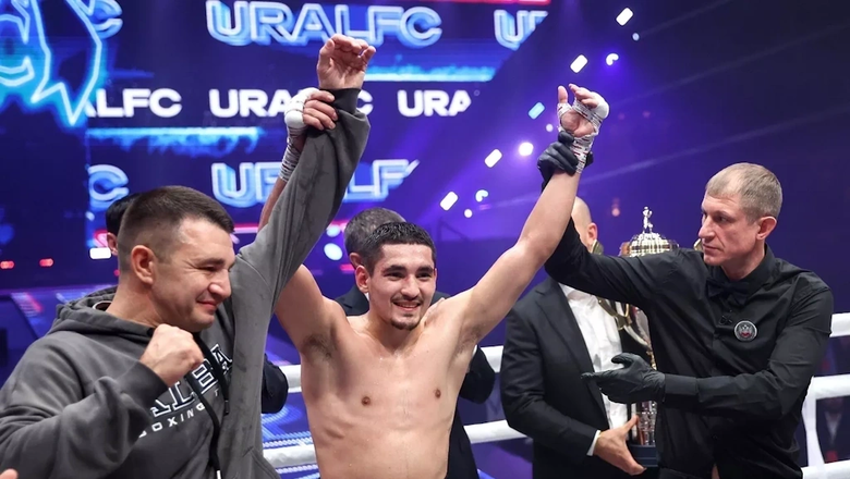 Батыргазиев одержал 10-ю победу в профессиональном боксе