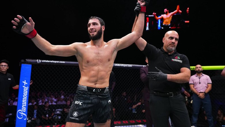 Российский боец Тучалов выиграл дебютный поединок в UFC