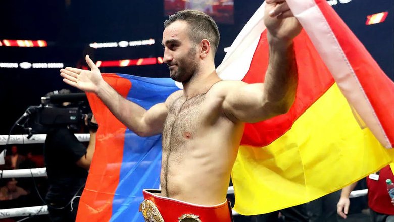 Российский боксер защитил титул чемпиона мира WBA