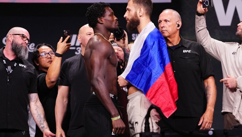 Андрей Пуляев проиграл нокаутом Дэмиану Пинасу на UFC 332. Это его третье поражение подряд
