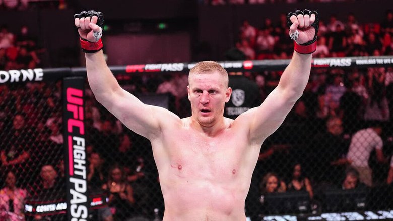 Павлович сразится с Перейрой на турнире UFC в США в декабре
